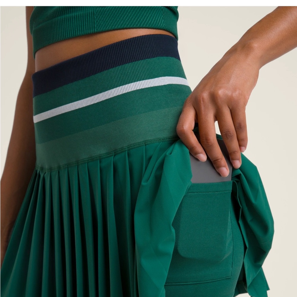 Wilson Green Pleated Women's Skirt - Picture 4 of 5